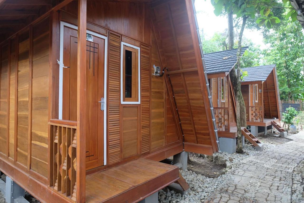 Urbanview Villa Lukulo Kebumen By Reddoorz Экстерьер фото